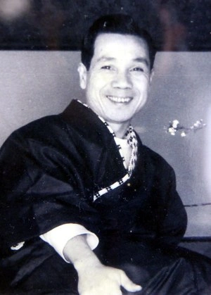 TỪ CHẤT LIỆU SƠN MÀI ĐẾN TÁC PHẨM “VINH QUY BÁI TỔ” CỦA HOẠ SĨ NGUYỄN KHANG (1911-1989)